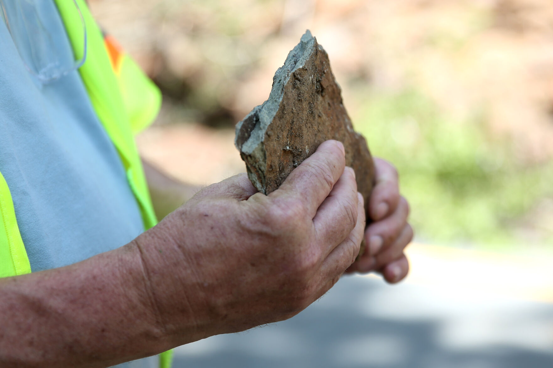 050421-cdp-news-rockslide085.JPG
